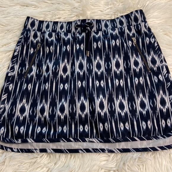 Athleta Skorts size S excellent condition two front pockets with zipper - Picture 12 of 12